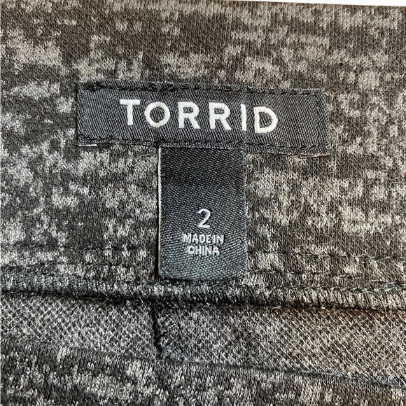 Torrid Gray Midi Pencil Skirt for Casual Work - Picture 4 of 8